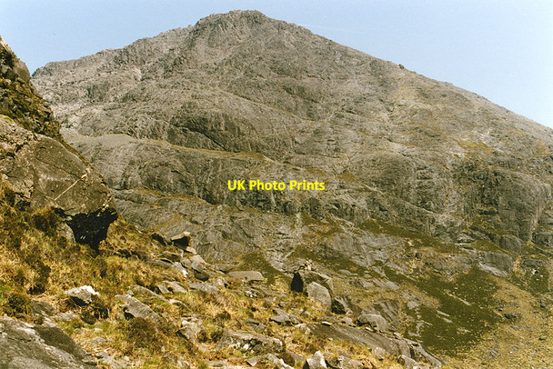 Photo 6"x4" Approaching Coir' a' Ghrunnda Coir' a' Ghrunnda c1992