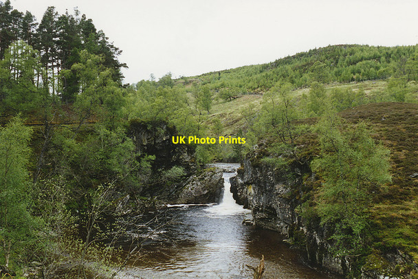 Photo 6"x4" The Linn of Pattack Kinloch Loggan c1995