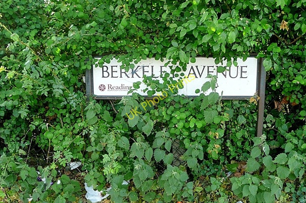 Photo 6"x4" Berkeley Avenue Reading c2009