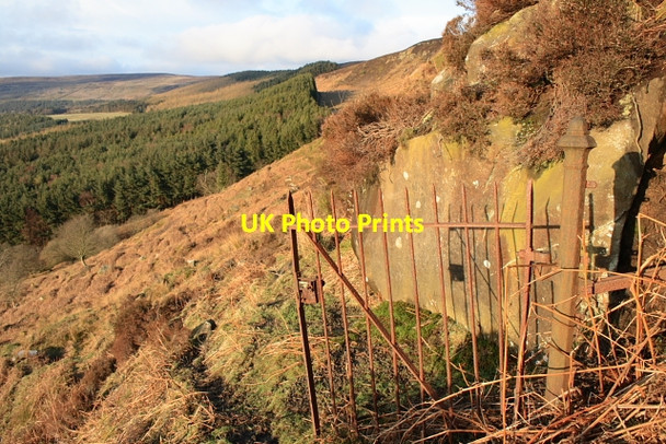 Photo 6"x4" Redundant Gate, Battersby Crag Battersby c2008
