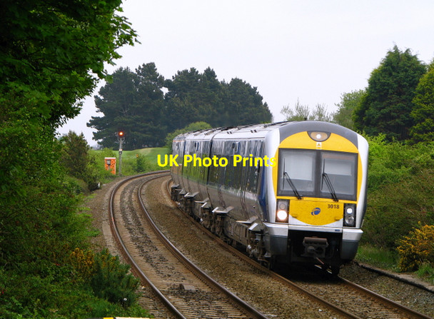 Photo 6"x4" Train approaching Carnalea Bangor\/J5081 c2008