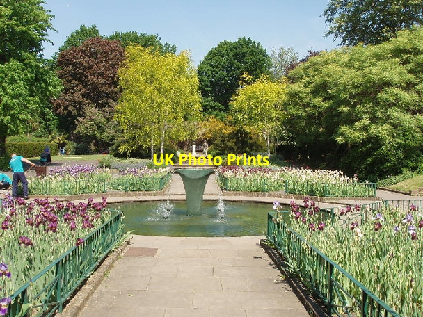 Photo 6"x4" Formal garden in Holland Park Kensington\/TQ2579 c2008