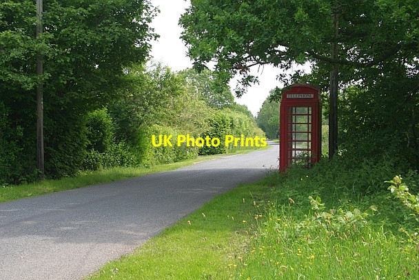 Photo 6"x4" Telephone kiosk on the road to Castlemorton Birts Street c2008