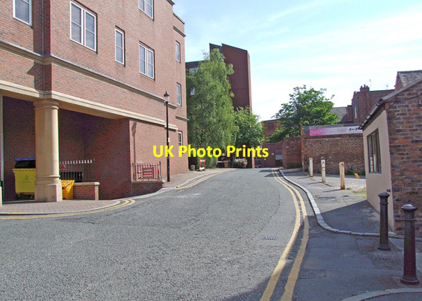 Photo 6"x4" Back street Chester c2008