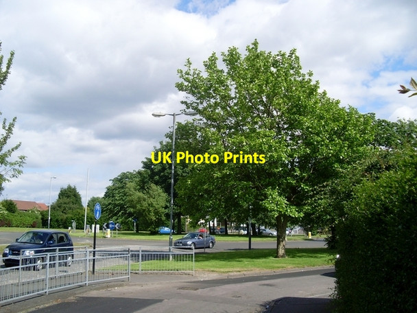 Photo 6"x4" Roundabout at Kelso Street and Alderman Road Clydebank\/NS4970 c2008
