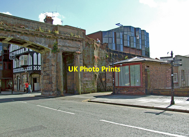 Photo 6"x4" The Northgate Chester c2008