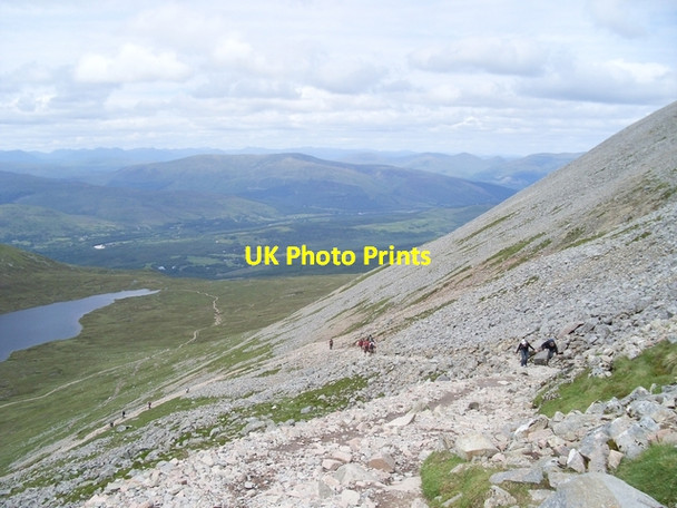 Photo 6"x4" The winding Nevis path Ben Nevis c2008