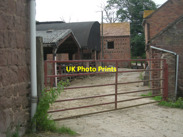 Photo 6"x4" Outbuildings at Grove Farm Chatford c2008