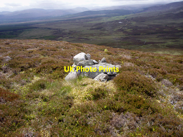 Photo 6"x4" Small Cairn, Carn nan Eagan Foregin c2008