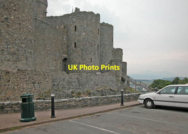 Photo 6"x4" Harlech Castle Harlech c2006