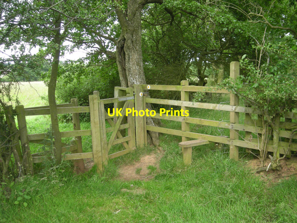 Photo 6"x4" Kissing Gate & stile Alveley c2008