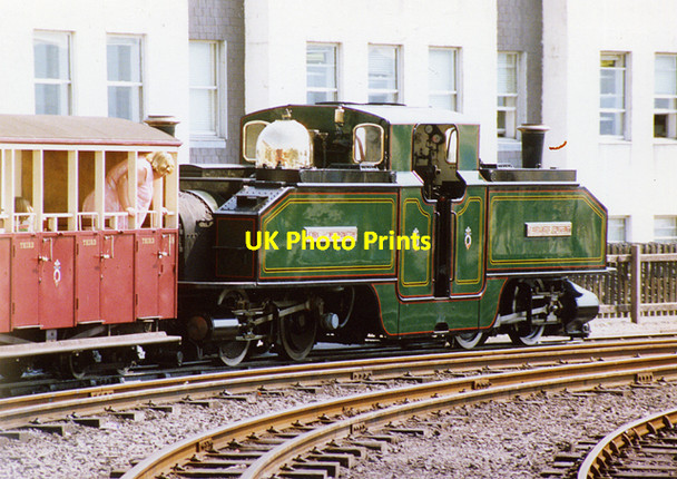 Photo 6"x4" About to depart Porthmadog c1994