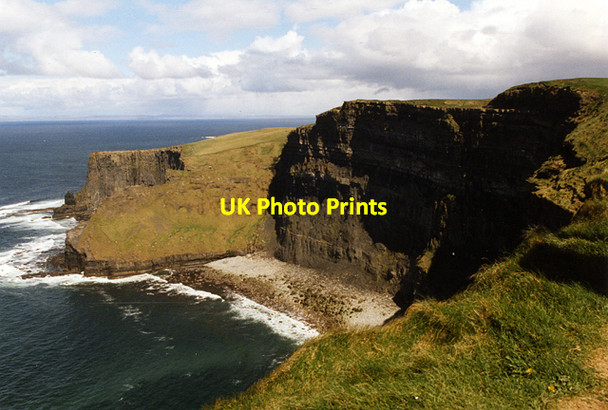 Photo 6"x4" The cliffs from O'Briens Tower Liscannor c1995