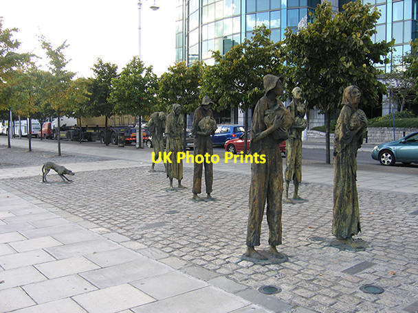Photo 6"x4" Famine Memorial, Dublin Dublin\/O1534 c2006