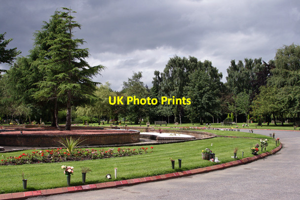 Photo 6"x4" Trees and flowers, Lawnswood crematorium Horsforth c2008