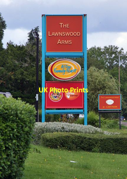 Photo 6"x4" The Lawnswood Arms, pub sign Horsforth c2008