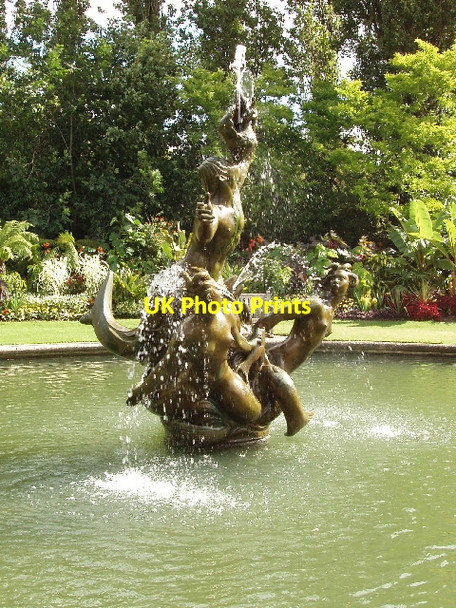 Photo 6"x4" Fountain in Queen Mary's Garden, Regent's Park Marylebone\/TQ2881 c2008