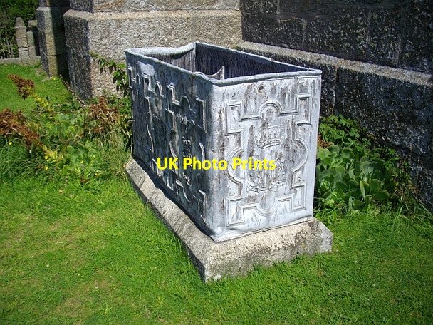 Photo 6"x4" Lead water tank, St. Mary's church, Hugh Town Hugh Town c2008