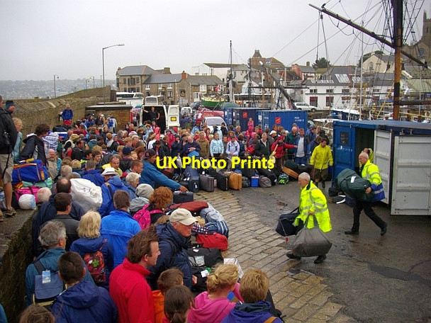 Photo 6"x4" Baggage collection. South Pier, Penzance Newlyn c2008