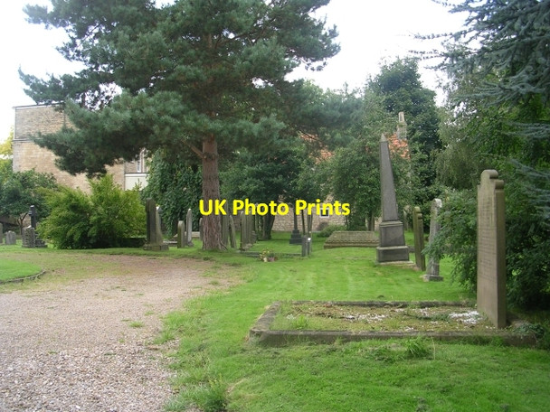 Photo 6"x4" Boston Spa Methodist Church Graveyard - High Street Thorp Arch c2008