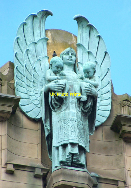 Photo 6"x4" Statue on top of the Russell Institute Paisley c2005