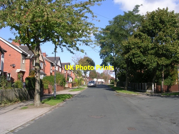 Photo 6"x4" Carleton Crest - off Carleton Road Pontefract c2008