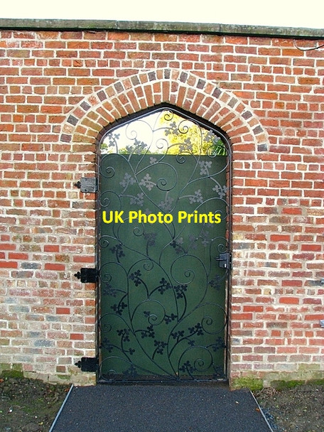Photo 6"x4" Gate, Castle Park walled garden Bangor\/J5081 c2008