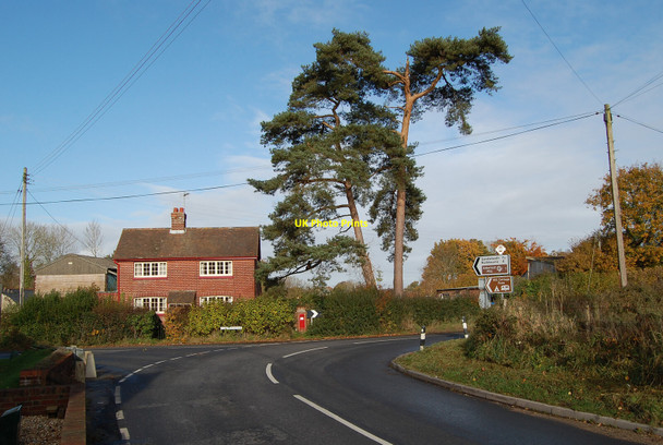 Photo 6"x4" Presseys Corner, Alderholt, Dorset Fordingbridge c2008