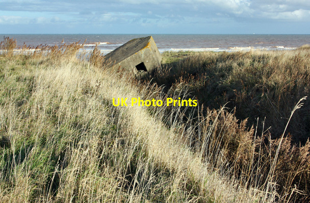 Photo 6"x4" The pill box at the end of the Runnel Holmpton c2008