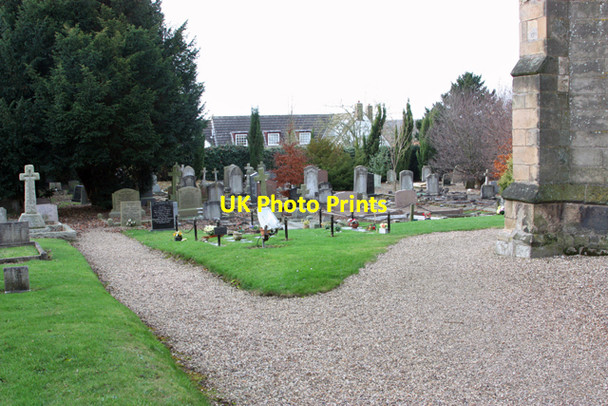Photo 6"x4" St Peter's churchyard, Hutton Hutton\/TA0253 c2008