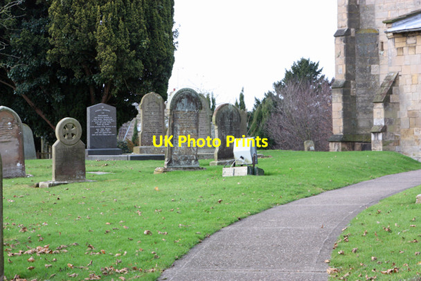 Photo 6"x4" Gravestones at St Peter's, Hutton Hutton\/TA0253 c2008