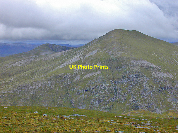 Photo 6"x4" View towards Sg\u00c3\u00b9rr nan Clach Geala from Sg\u00c3\u00b9rr Breac Sg\u00f9rr Breac\/NH1571 c2001