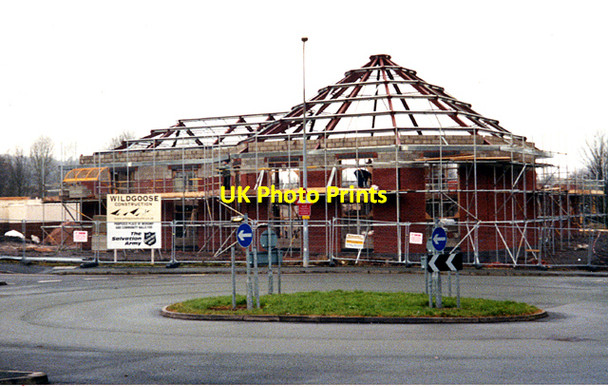Photo 6"x4" Salvation Army Citadel Telford c2002