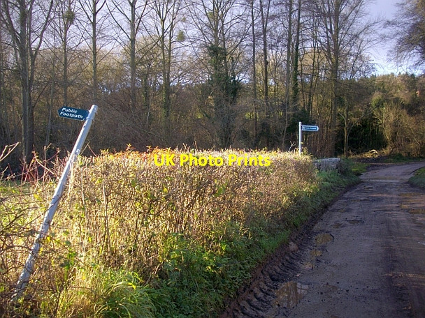 Photo 6"x4" Public footpath signs, Clencher's Mill Bromesberrow c2008