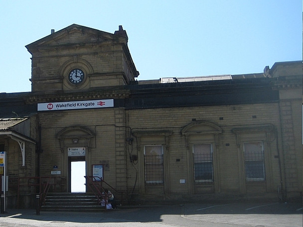 Photo 6"x4" Kirkgate station entrance Wakefield\/SE3320 c2009
