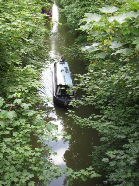 Photo 6"x4" Narrowboat approaching Marshcroft Bridge (No 134) on the Grand Union Canal Tring c2009