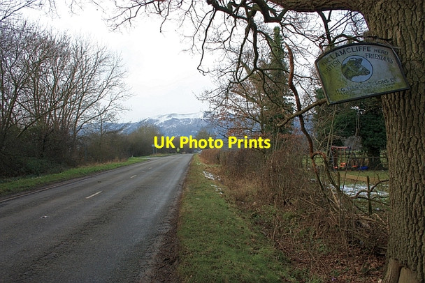 Photo 6"x4" The B4209 towards Malvern Wells Hanley Swan c2009