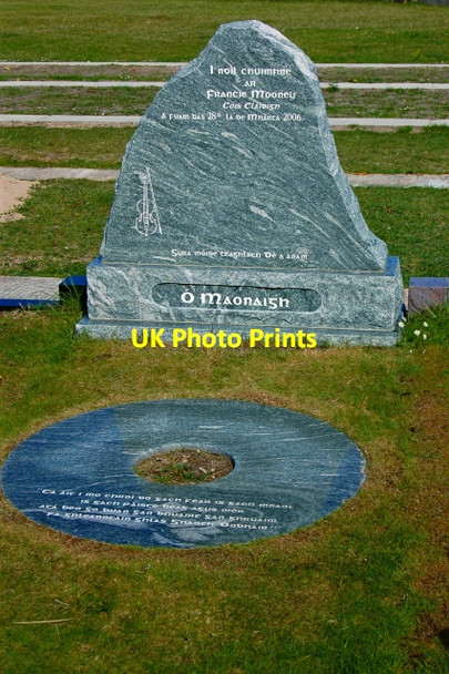 Photo 6"x4" Bunbeg - Magheragallon Cemetery Derrybeg\/B8125 c2008