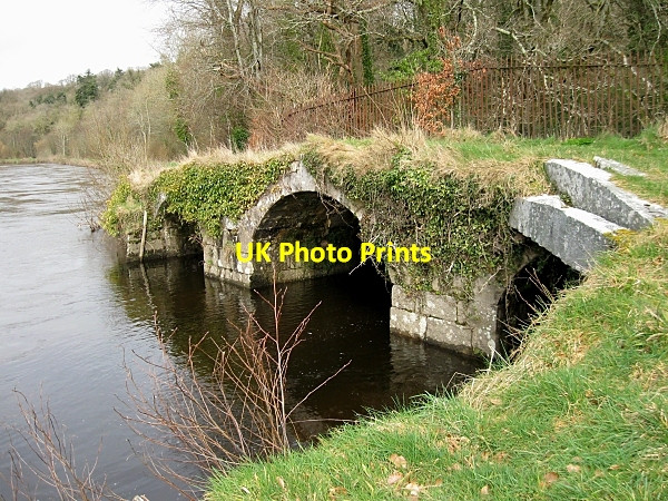 Photo 6"x4" Bunnahowan Bridge Borris c2009