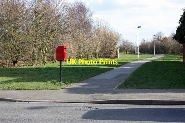 Photo 6"x4" Footpath to the roundabout Beverley c2009