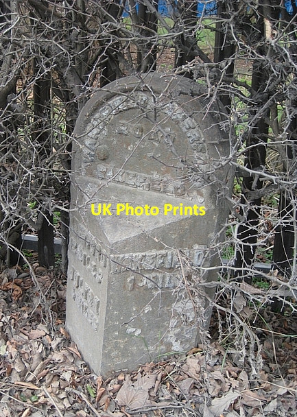 Photo 6"x4" Milepost opposite No 34, Aberford Road Wakefield\/SE3320 c2009