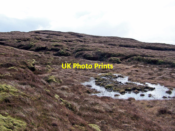 Photo 6"x4" Boggy moorland on Sr\u00c3\u00b2n nan Aighean Bay\/NG2653 c2009