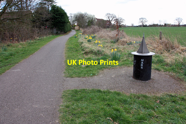 Photo 6"x4" The York Solar System Model - Mars Bishopthorpe\/SE5947 c2009