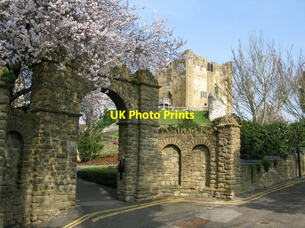 Photo 6"x4" Guildford castle in early spring Guildford c2009