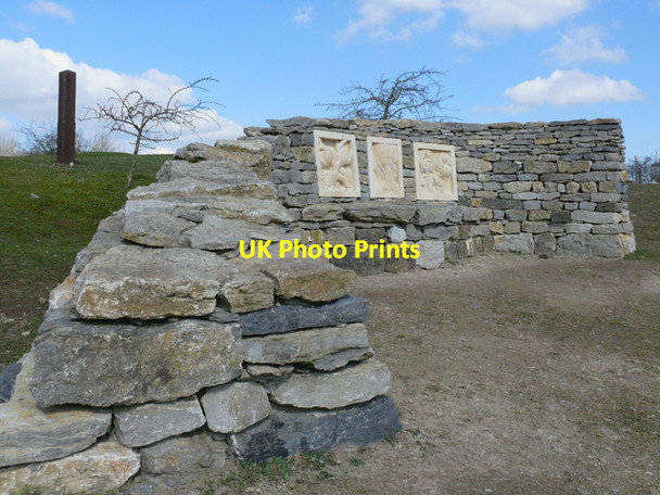 Photo 6"x4" Bench and shelter Clitheroe\/SD7441 c2009