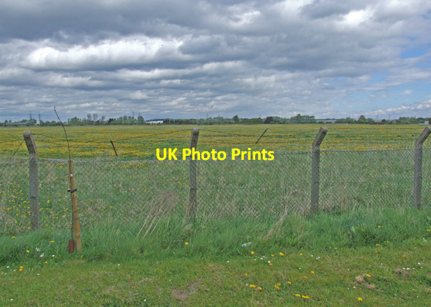 Photo 6"x4" Grass Airfield Garden City\/SJ3269 c2009