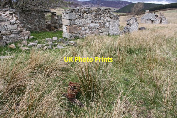 Photo 6"x4" Ruined steading, Tombreck Bridge of Brown c2009