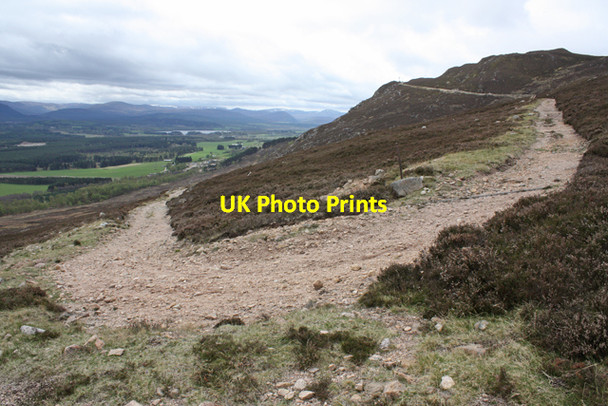 Photo 6"x4" Hairpin bend on track to mast Alvie c2009