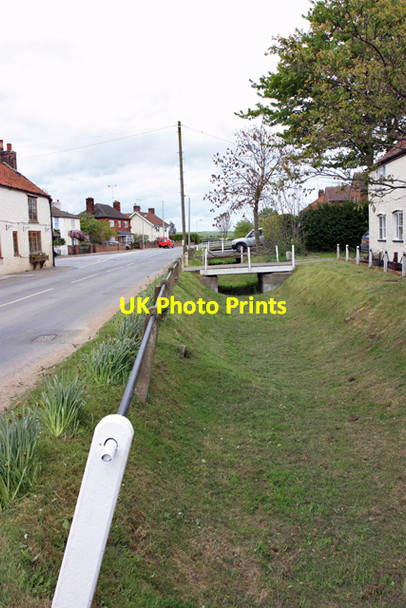 Photo 6"x4" The Gypsey Race through Burton Fleming Burton Fleming c2009