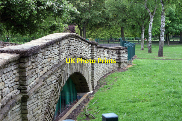Photo 6"x4" The bridge, Pickering Park Hessle\/TA0326 c2009
